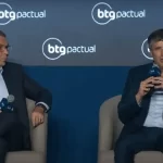 Mansueto Almeida, economista-chefe do BTG, e André Esteves, chairman e sócio do BTG, em participação no AgroForum - Imagem: Reprodução/ BTG Pactual
